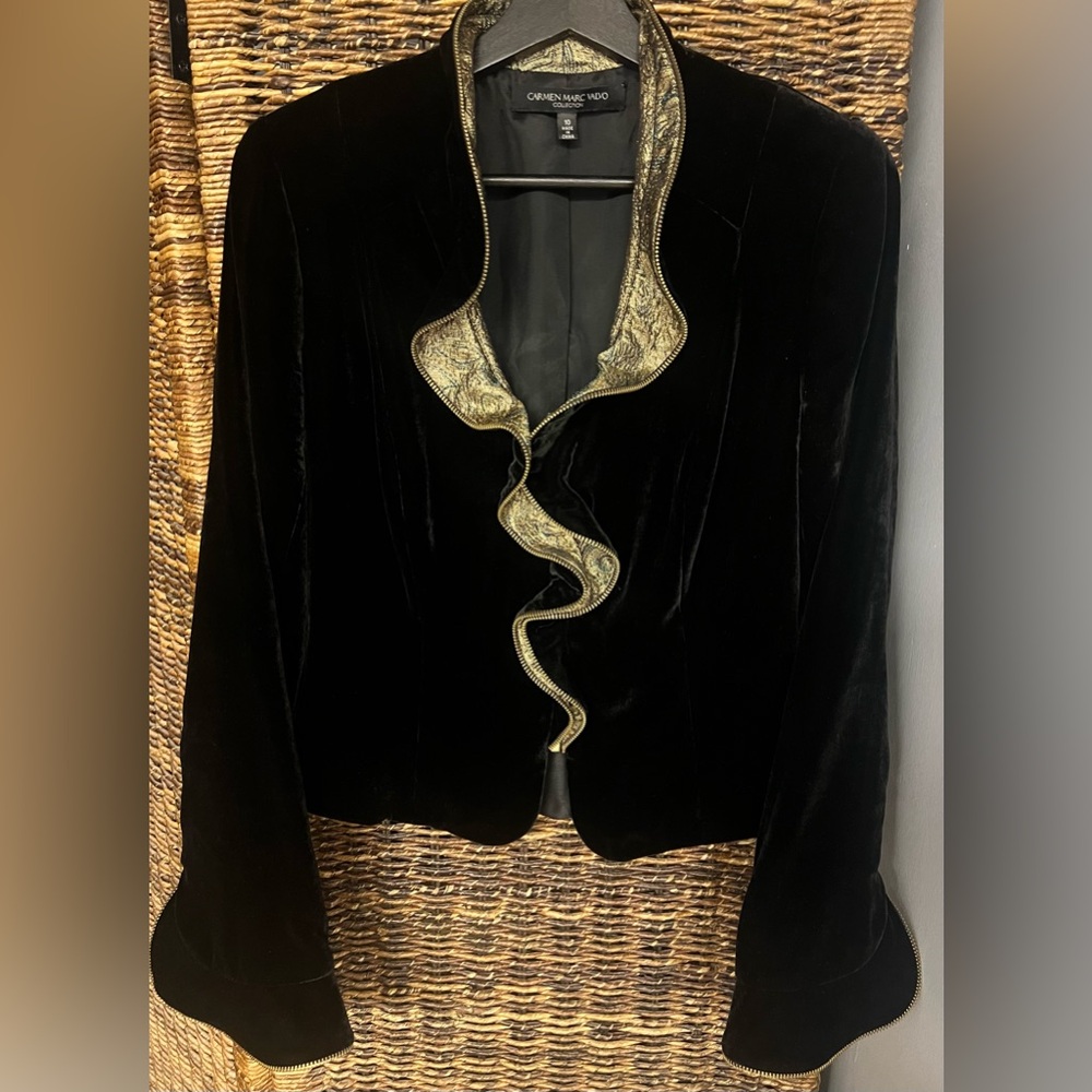 Carmen Marc Valvo-Velvet like jacket w/zipper ends, zipper front, Size:‎ 10